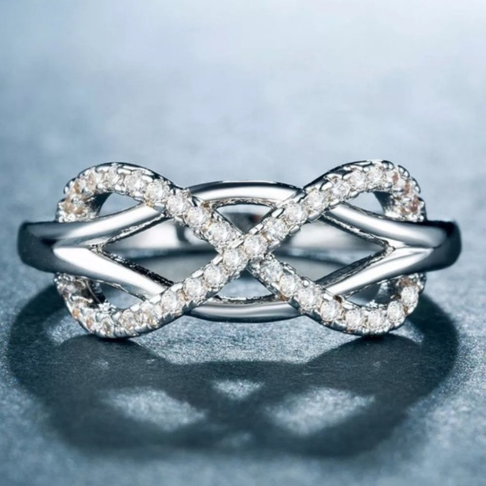 Sterling silver infinity ring - Picture 3 of 4
